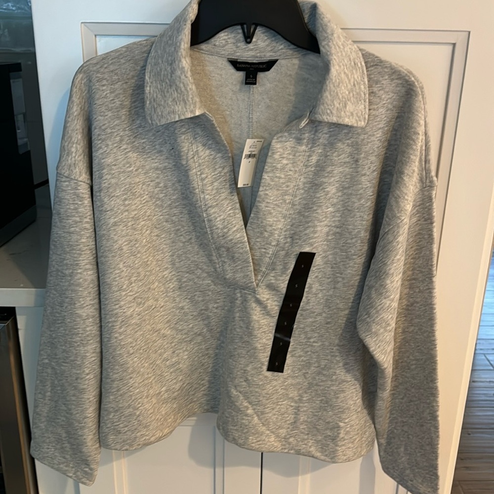 NWT Banana Republic/ polo knit top/ grey /size Small